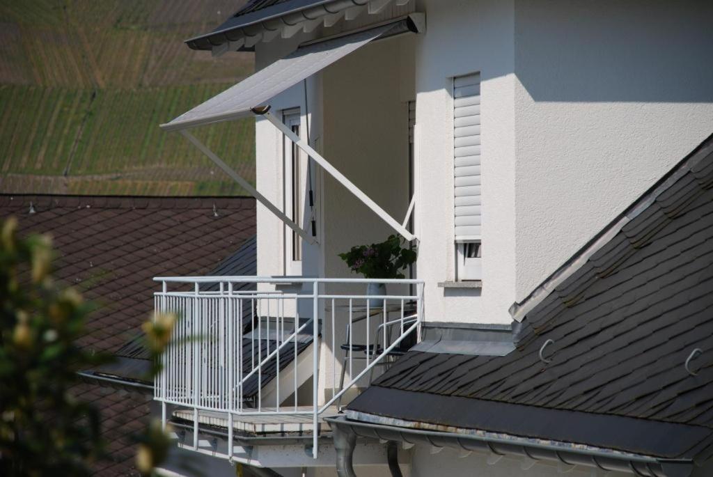 Ferienwohnung Feriendomizil&Weingut Roussel mit Restaurant La Bonne Adresse Bernkastel-Kues Exterior foto